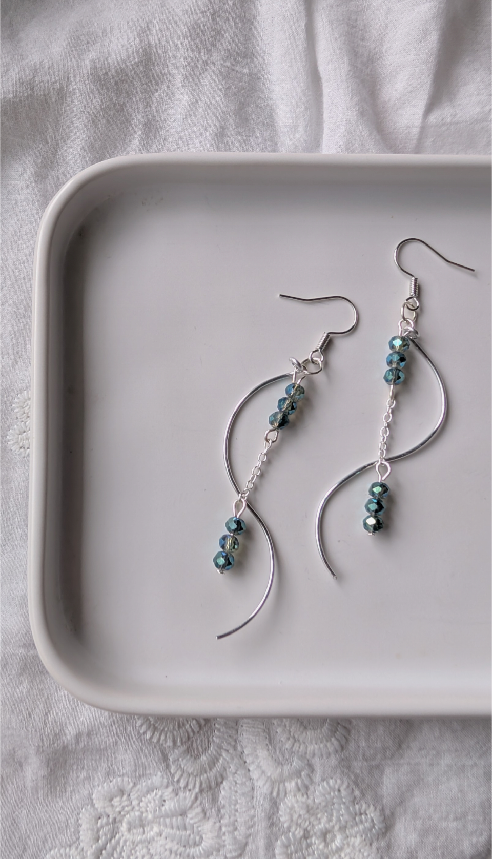 Vivienne (3 color options)